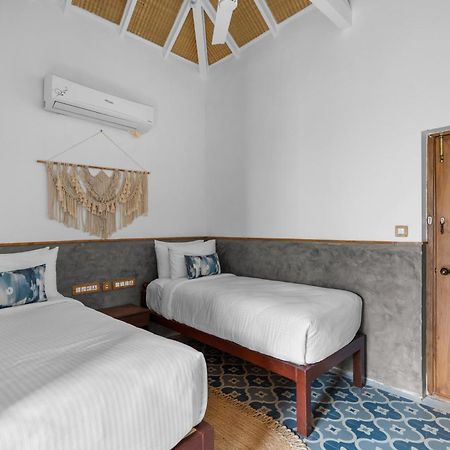 Hotel Azora By Ayatana, Goa Morjim Esterno foto