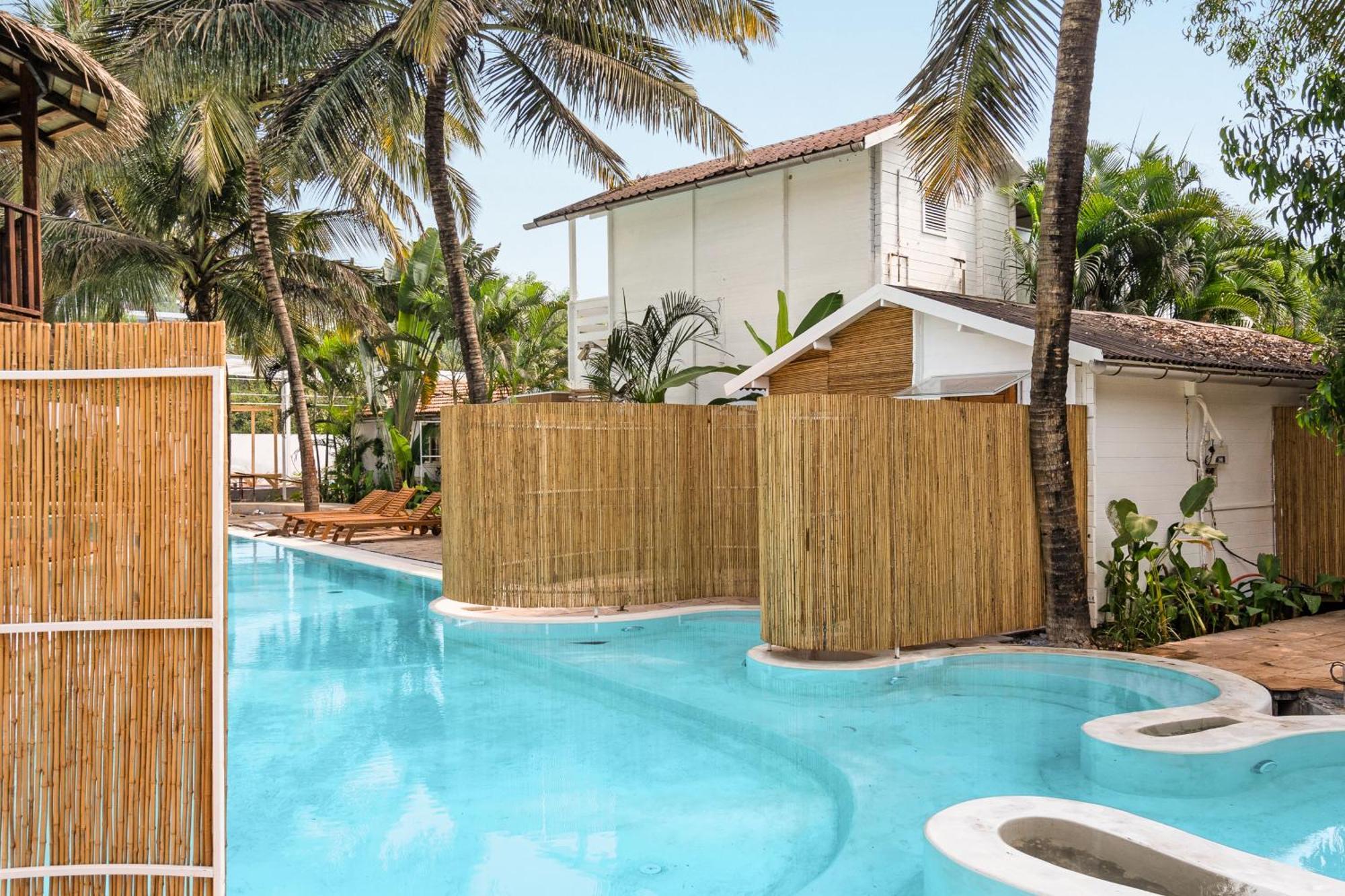 Hotel Azora By Ayatana, Goa Morjim Esterno foto